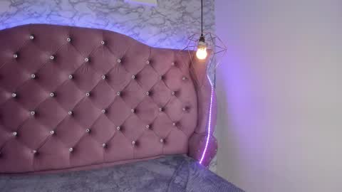   online show from March 9, 11:47 am