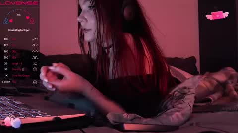 Snapshot of redyari chatting on November 16, 12:16 am Red online show from November 16, 12:16 am