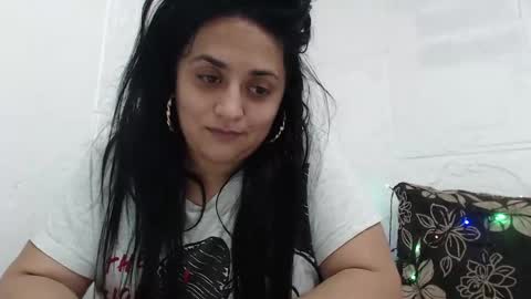 Reea online show from December 16, 8:25 pm