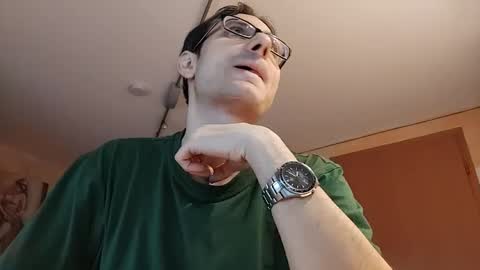 Snapshot of reeds44 chatting on February 22, 3:10 pm reeds44 online show from February 22, 3:10 pm