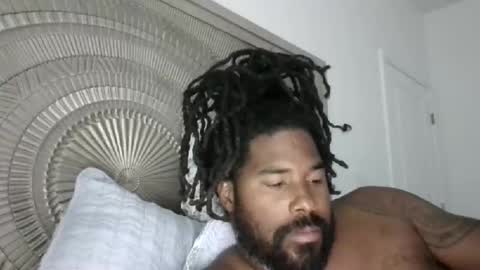 reek0000 online show from May 18, 9:42 pm