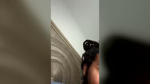 reek0000 online show from July 15, 11:10 pm