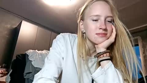 Snapshot of reganbehanan chatting on July 31, 4:06 pm Mia online show from July 31, 4:06 pm