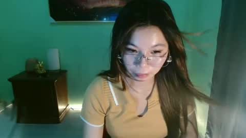 regelthegoddess online show from December 13, 3:32 pm