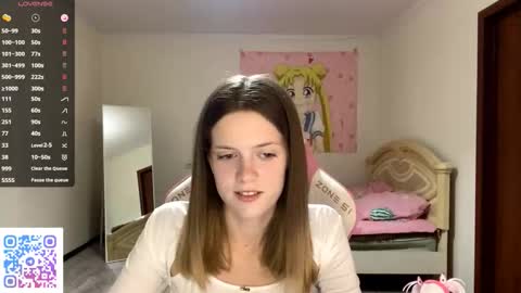 Snapshot of regeniastetson chatting on September 30, 4:12 pm Lucy online show from September 30, 4:12 pm