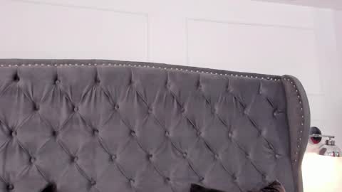 Regina  online show from November 29, 9:07 pm