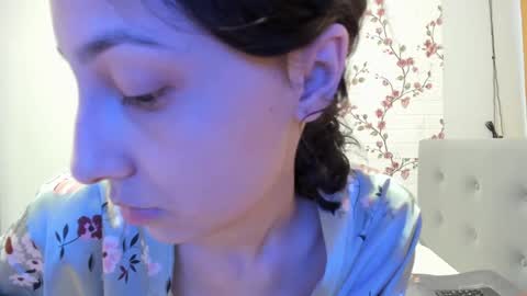 Snapshot of reginamoon12 chatting on January 29, 7:57 am Alisa online show from January 29, 7:57 am