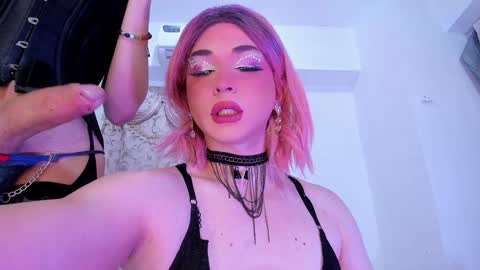 reginarose online show from December 11, 1:47 am