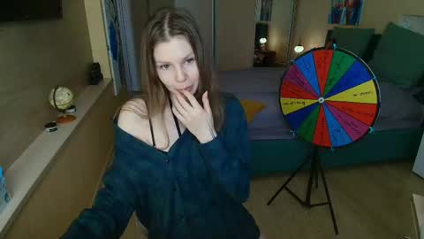 Snapshot of reginasparkle chatting on May 8, 7:46 am Regina online show from May 8, 7:46 am