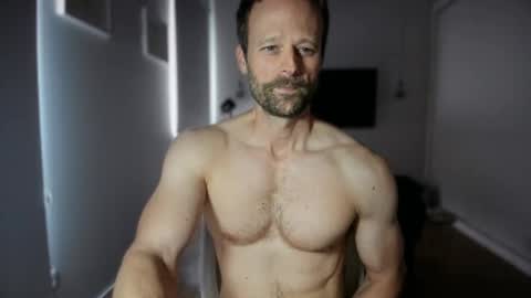 Snapshot of regular_straight_guy chatting on May 12, 1:52 pm Campbell online show from May 12, 1:52 pm