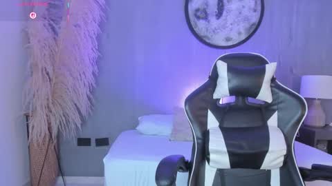 R E I online show from December 19, 12:23 pm