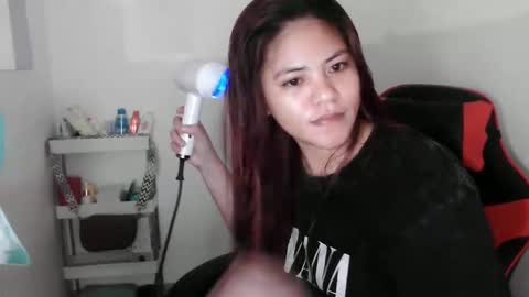 Snapshot of reign2525 chatting on October 8, 11:19 am reign2525 online show from October 8, 11:19 am