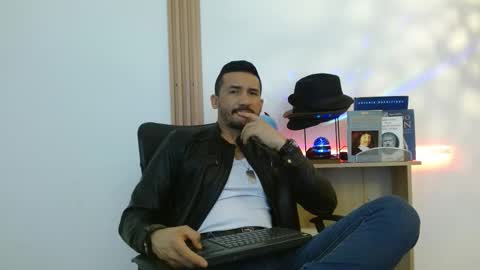   REIKO  online show from November 15, 3:30 pm