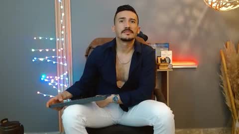   REIKO  online show from February 18, 2:57 pm