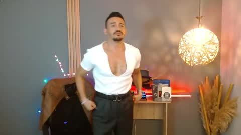   REIKO  online show from February 20, 3:23 pm