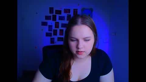 Reina online show from April 9, 6:02 am