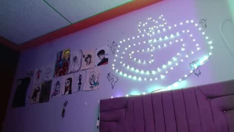 Snapshot of reiv_femboy chatting on March 12, 1:12 am reiv_femboy online show from March 12, 1:12 am