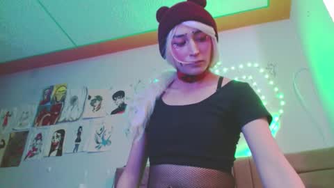 Snapshot of reiv_femboy chatting on March 24, 6:07 am reiv_femboy online show from March 24, 6:07 am