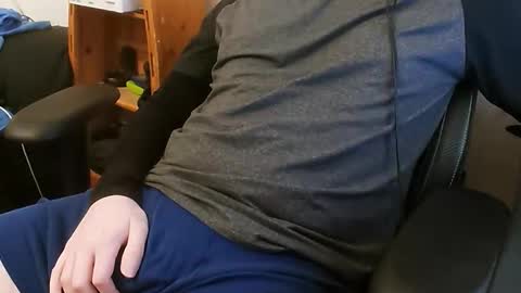 Snapshot of relyk90 chatting on March 12, 2:07 am Relyk90 online show from March 12, 2:07 am