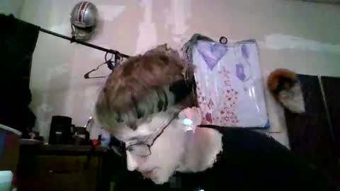 tylerBurnham online show from April 14, 6:58 pm