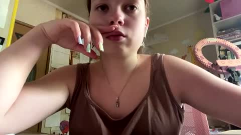 Annabel online show from June 18, 8:14 am