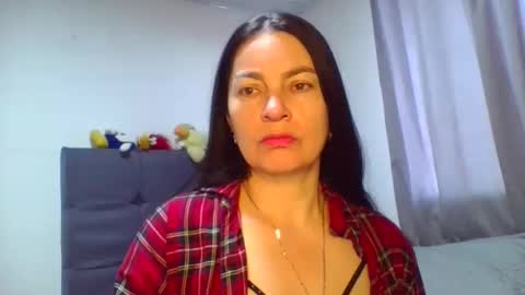Snapshot of renata_hot1 chatting on May 29, 10:08 pm renata_hot1 online show from May 29, 10:08 pm