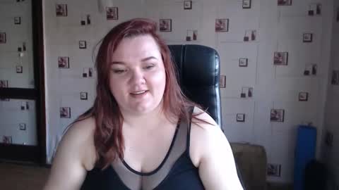 renataoia online show from March 26, 3:17 pm