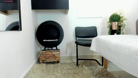      online show from February 22, 3:14 pm