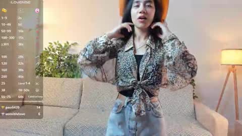 Snapshot of renatenavejar chatting on October 4, 1:14 am Call me Mira online show from October 4, 1:14 am