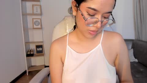 renaxi_smith online show from January 25, 11:11 pm