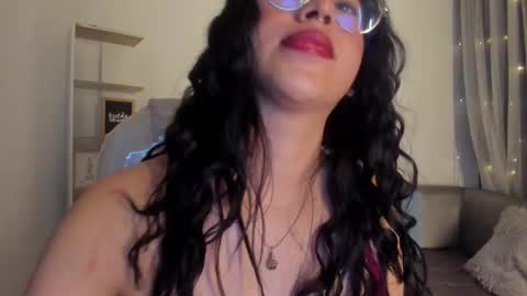 renaxi_smith online show from February 21, 11:10 pm