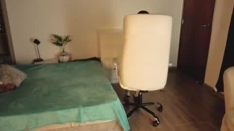 renaxi_smith online show from November 30, 7:51 pm