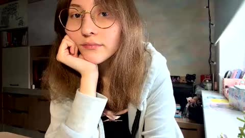 Snapshot of renayreisdorf chatting on February 16, 9:49 am Mia online show from February 16, 9:49 am