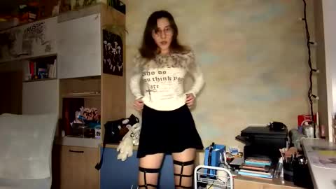 Snapshot of renayreisdorf chatting on February 18, 4:58 pm Mia online show from February 18, 4:58 pm