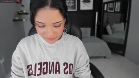 Renee Shelby online show from January 15, 8:01 pm