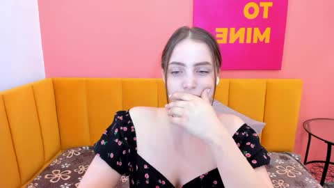 reneeblair online show from June 4, 1:44 am