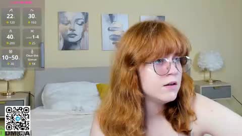 Snapshot of reneefoxy_ chatting on July 20, 12:47 am reneefoxy_ online show from July 20, 12:47 am