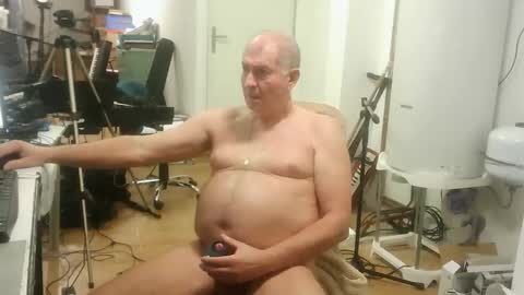 renefr online show from November 12, 12:00 am