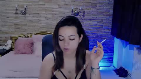 renesmesweet online show from January 5, 2:30 pm