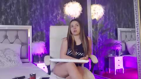 renesmesweet online show from March 18, 12:41 pm