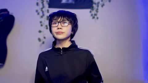 Snapshot of rennuts chatting on December 4, 4:49 pm rennuts online show from December 4, 4:49 pm