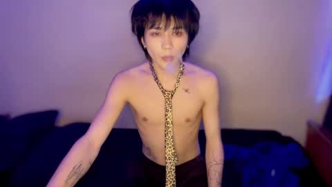 Snapshot of rennuts chatting on December 12, 11:07 am rennuts online show from December 12, 11:07 am