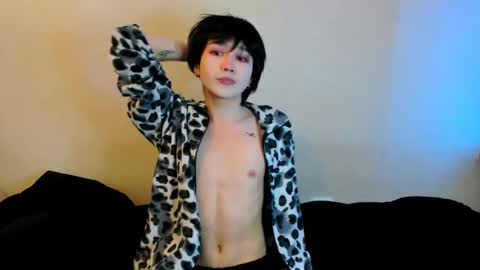 Snapshot of rennuts chatting on December 21, 7:56 am rennuts online show from December 21, 7:56 am