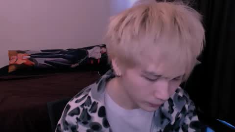 rennuts online show from March 15, 8:20 am