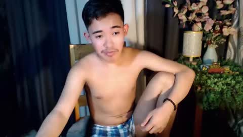 rnezamora online show from September 12, 6:08 pm