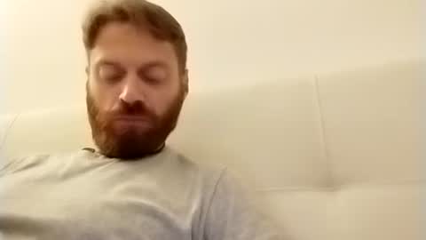 Snapshot of rerauld4 chatting on January 1, 1:37 am Raul online show from January 1, 1:37 am