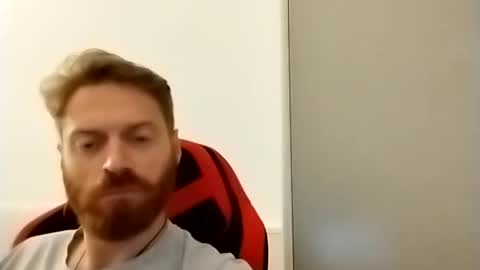 Snapshot of rerauld4 chatting on January 1, 7:10 pm Raul online show from January 1, 7:10 pm