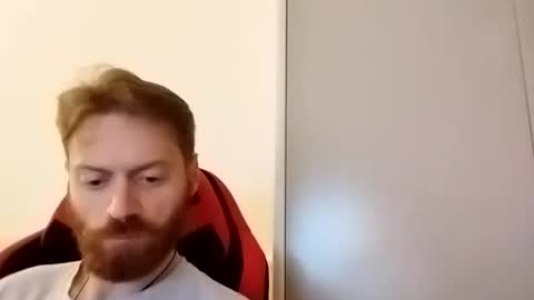 Snapshot of rerauld4 chatting on January 3, 7:18 pm Raul online show from January 3, 7:18 pm