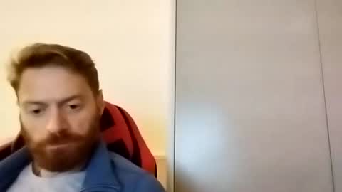 Snapshot of rerauld4 chatting on January 5, 5:09 pm Raul online show from January 5, 5:09 pm