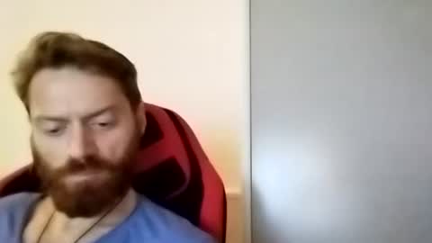 Snapshot of rerauld4 chatting on January 19, 4:25 pm Raul online show from January 19, 4:25 pm